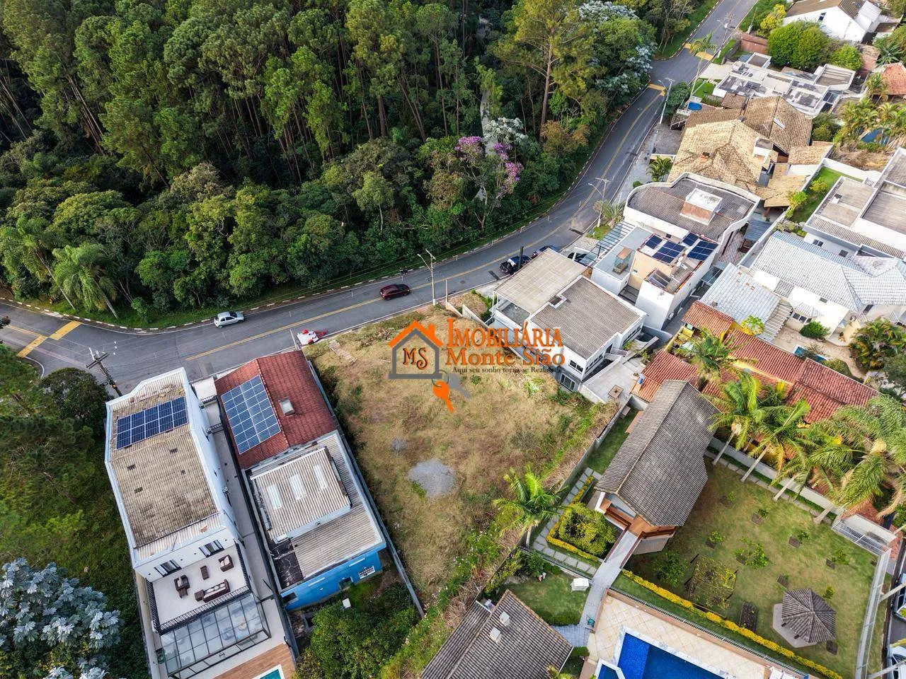 Imagem Terreno à venda, 420 m² por R$ 1.680.000,00 - Caputera - Arujá/SP