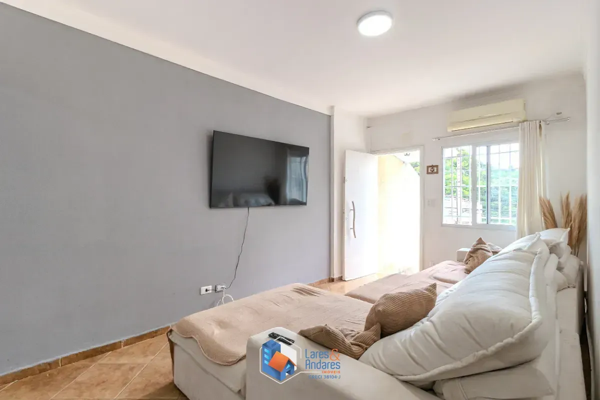 Imagem Sobrado para venda em Vila do Castelo com 3 quartos, sendo 1 suíte, 250m²