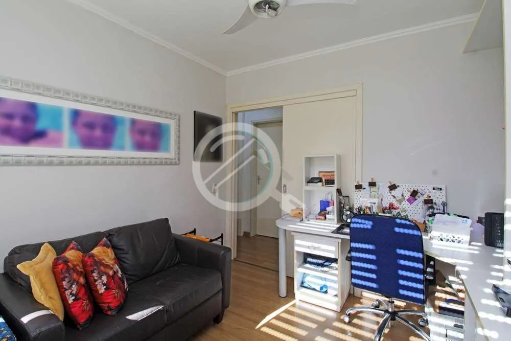 Imagem Localizado no coração do charmoso bairro Moinhos de Vento, este apartamento de 100m² oferece o eq...