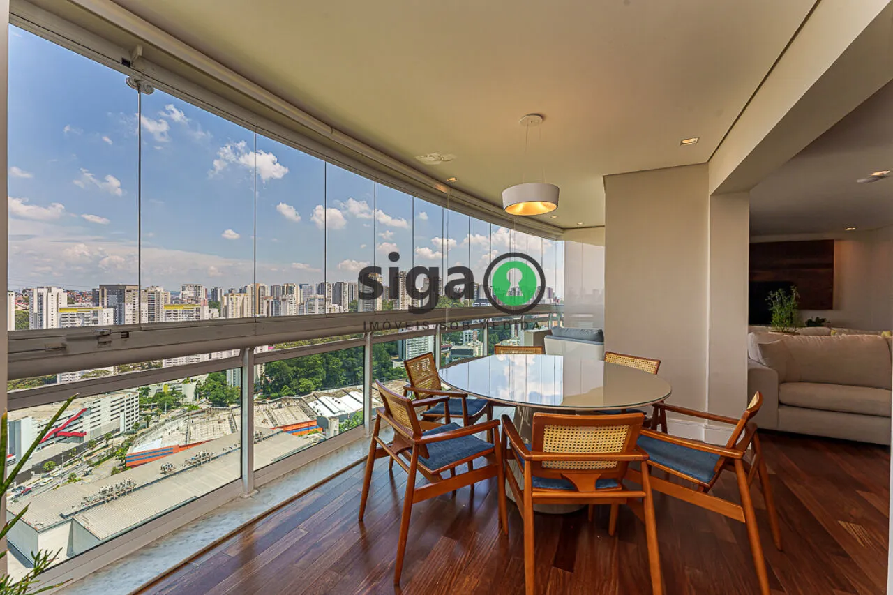 Imagem Cobertura para venda no Panamby com 4 quartos, sendo 2 suítes , 5 vagas e 355m2