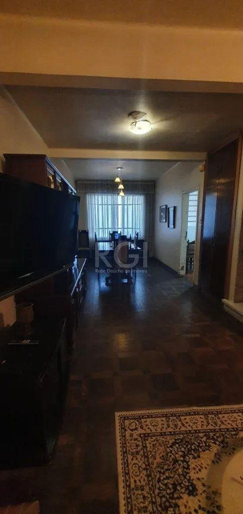 Imagem Casa para Venda 3 dormitórios, 2 vagas - Petrópolis