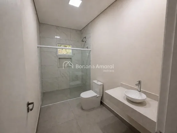 Imagem Sobrado moderno, espaçoso e extremamente versátil.
São 4 suítes amplas, proporcionando conforto ...