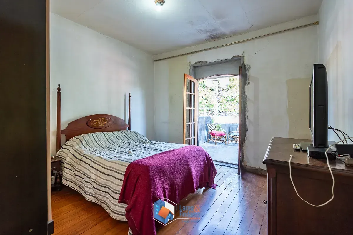 Imagem Sobrado para venda em Vila Congonhas com 4 quartos, 398m²