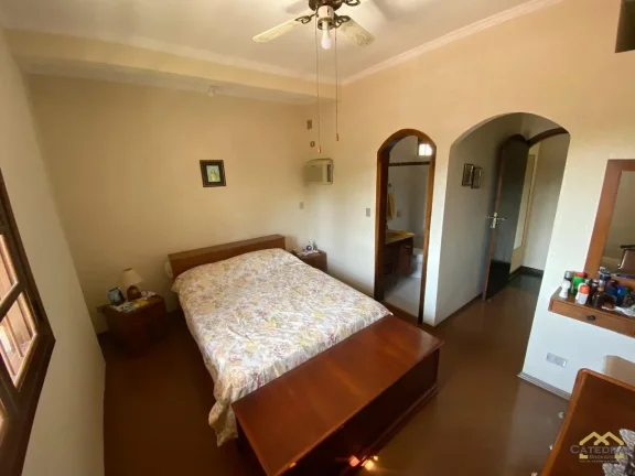 Imagem Linda Casa à venda com 330 m² com 04 Dormitórios em Embu-Guaçu/SP