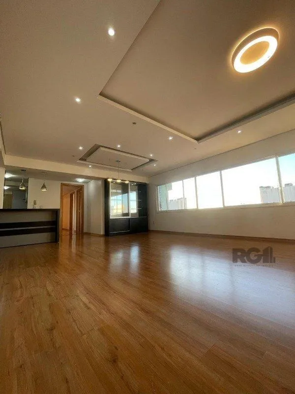 Imagem Excelente apartamento com 3 dormitórios, 2 vagas de garagem próximo ao Iguatemi