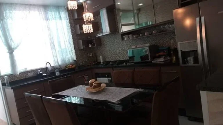 Imagem Cobertura Sem Condomínio com 105 m² 2 Dormitórios 1 Vaga de Garagem