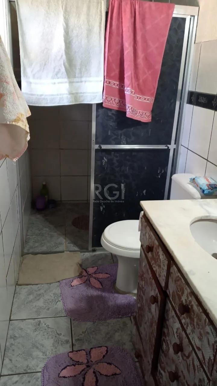 Imagem Casa com 3 dormitórios no bairro Olaria em Canoas