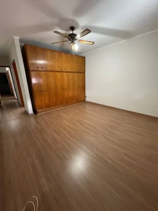 Imagem Sobrado com 174 m² 3 Dormitorios sendo 1 Suite 2 Vagas