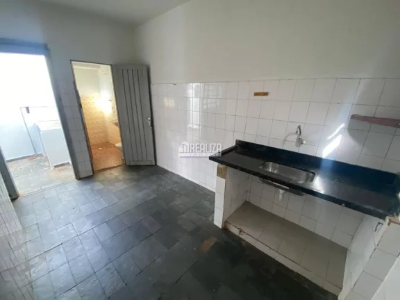 Imagem Casa à venda em São Benedito, Uberaba, com 2 dormitórios