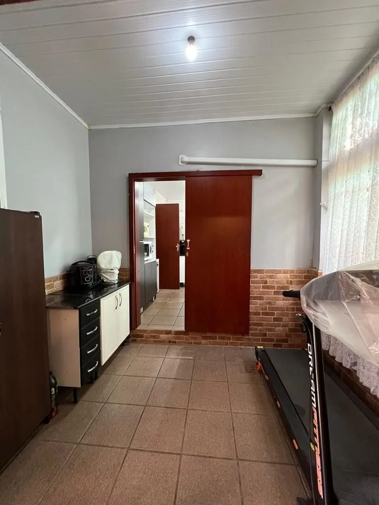 Imagem Casa a venda, 3 Quartos, sendo 1 Suíte, Bairro centro Canoas