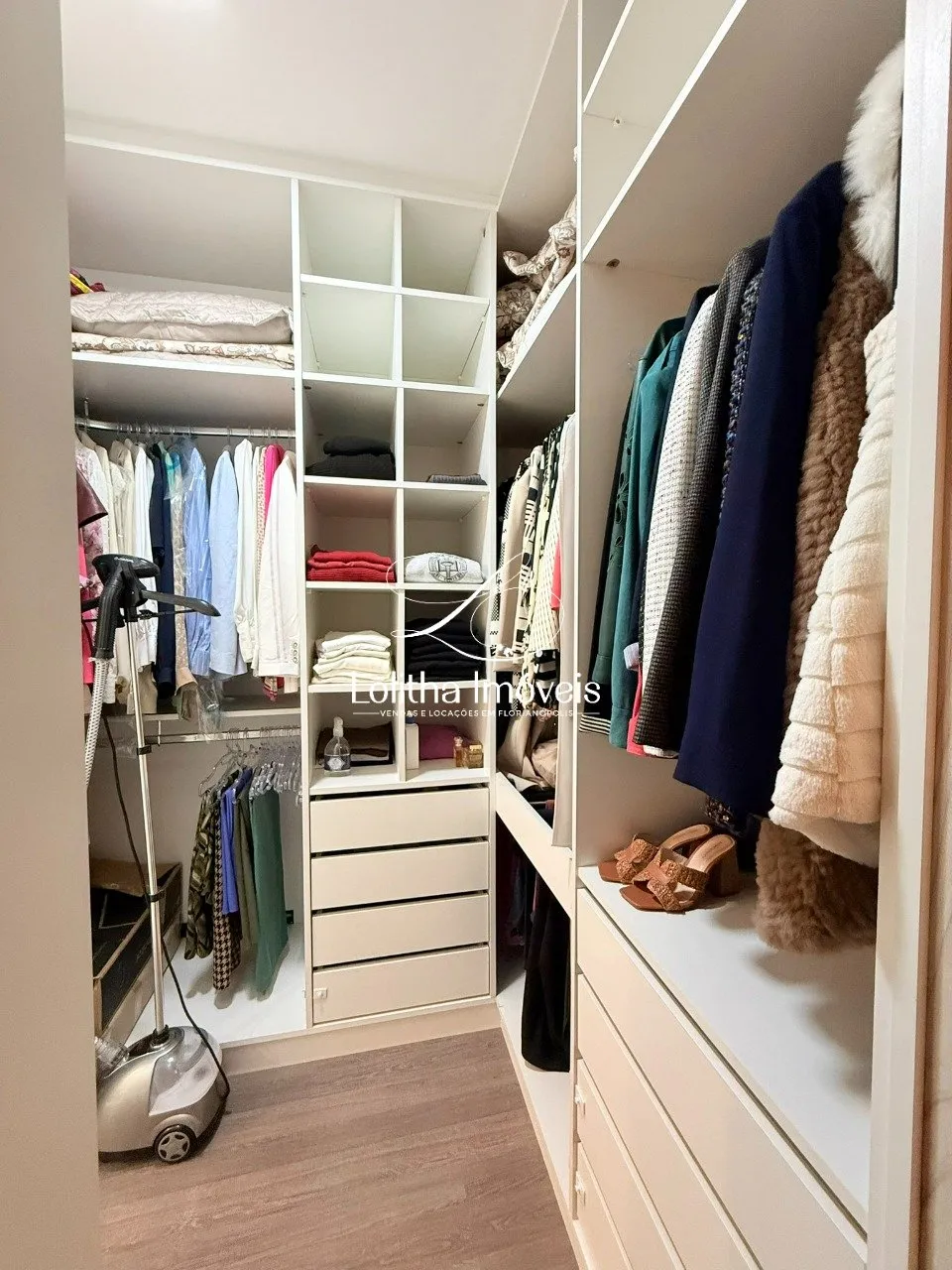 Imagem APARTAMENTO À VENDA COM 3 QUARTOS, SENDO 1 SUÍTE, EM COQUEIROS, FLORIANÓPOLIS/SC