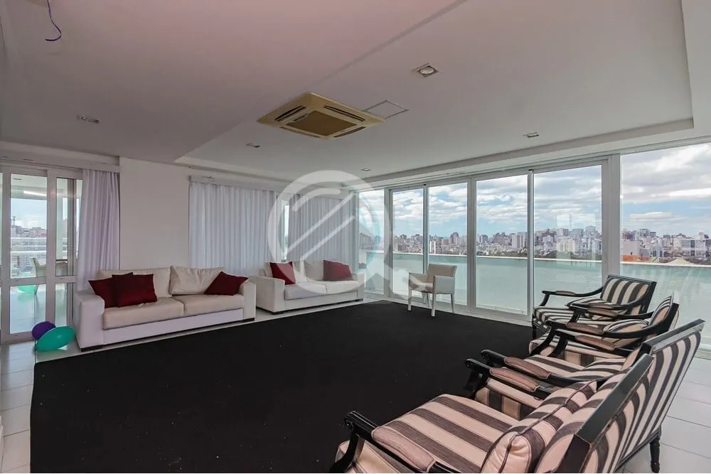 Imagem Apartamento impecável, semi-mobiliado na Cidade Baixa, condomínio referência na região com linda...