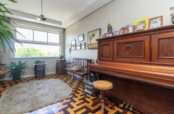 Imagem Casa para Venda - 115m², 3 dormitórios, 1 vaga - Petrópolis