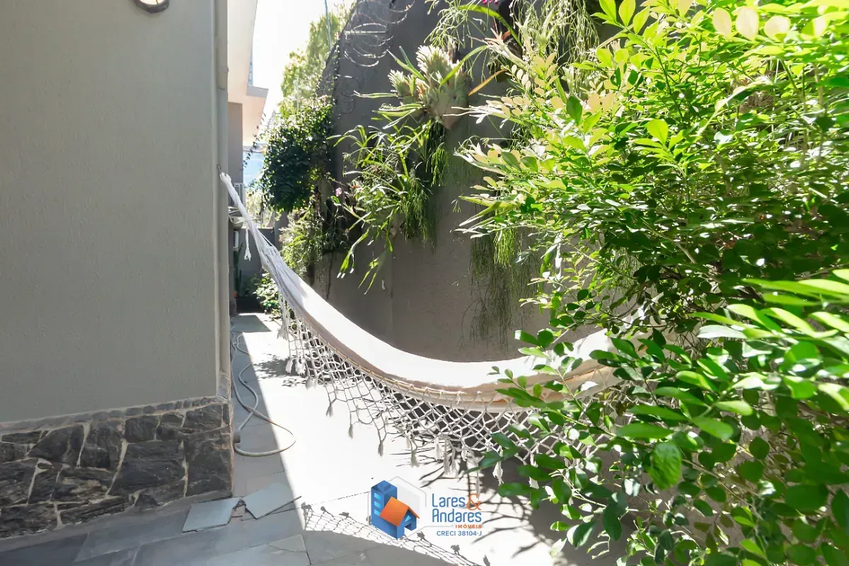 Imagem Casa para venda em Jardim Paulistano com 4 quartos, sendo 1 suíte, 300m²