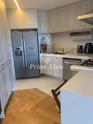 Imagem Flat disponível para venda no The Sutton House, com 210m², 3 dormitórios e 2 vagas de garagem