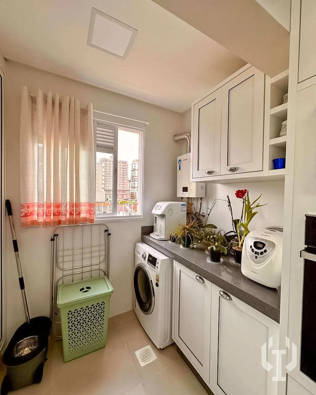 Imagem Apartamento diferenciado com 2 suítes em Meia Praia