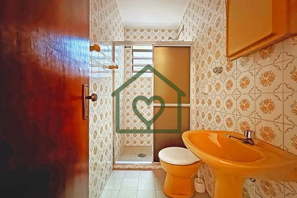Imagem Apresentamos esta incrível casa desocupada, ideal tanto para fins residenciais quanto comerciais, s...