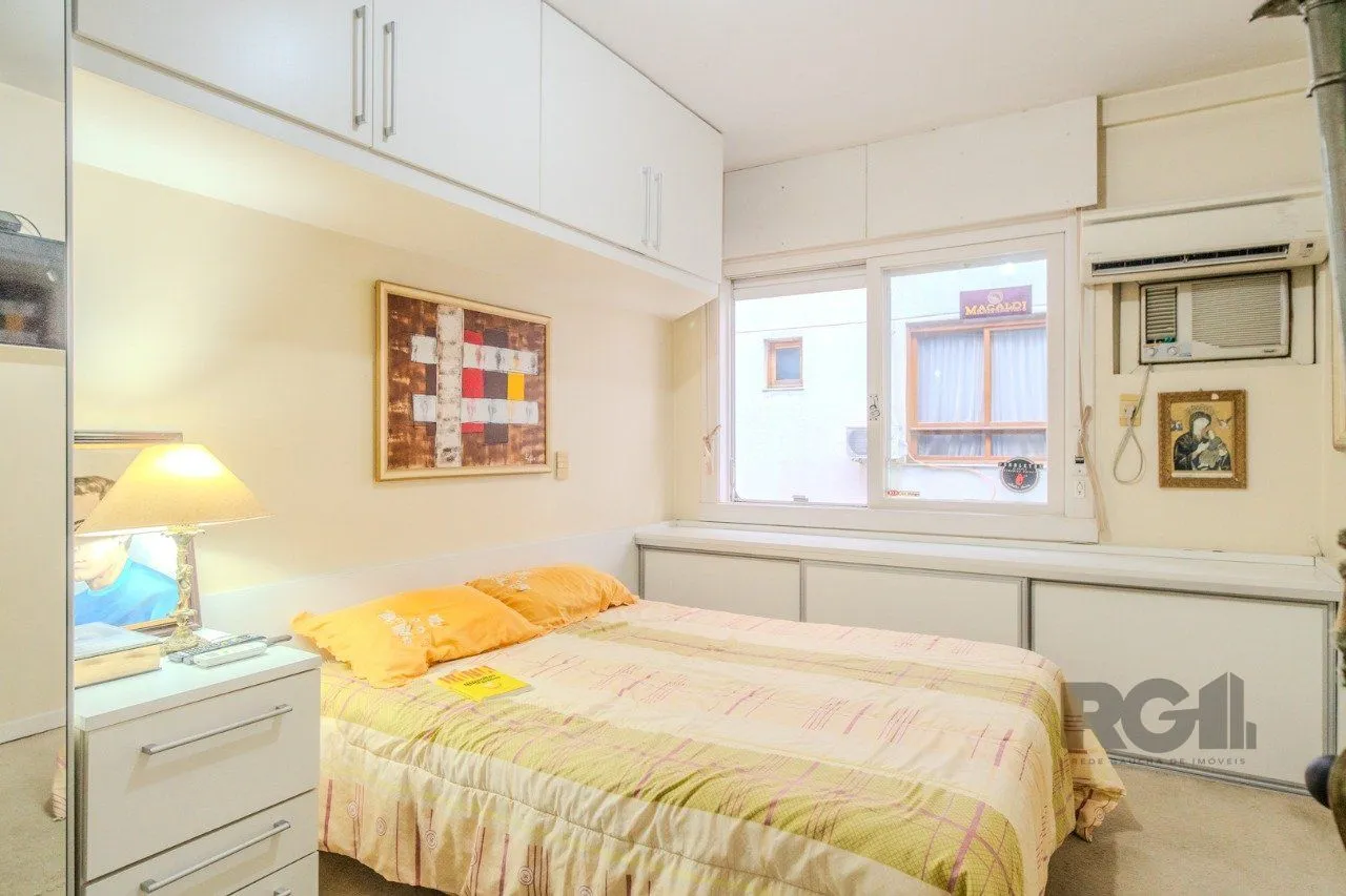 Imagem Apartamento de 1 quarto, sacada e uma vaga de garagem no bairro Santana POA/RS.
