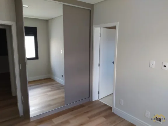 Imagem Casa Térrea com 3 suítes e 4 vagas cobertas no condomínio Brisas Jundiaí