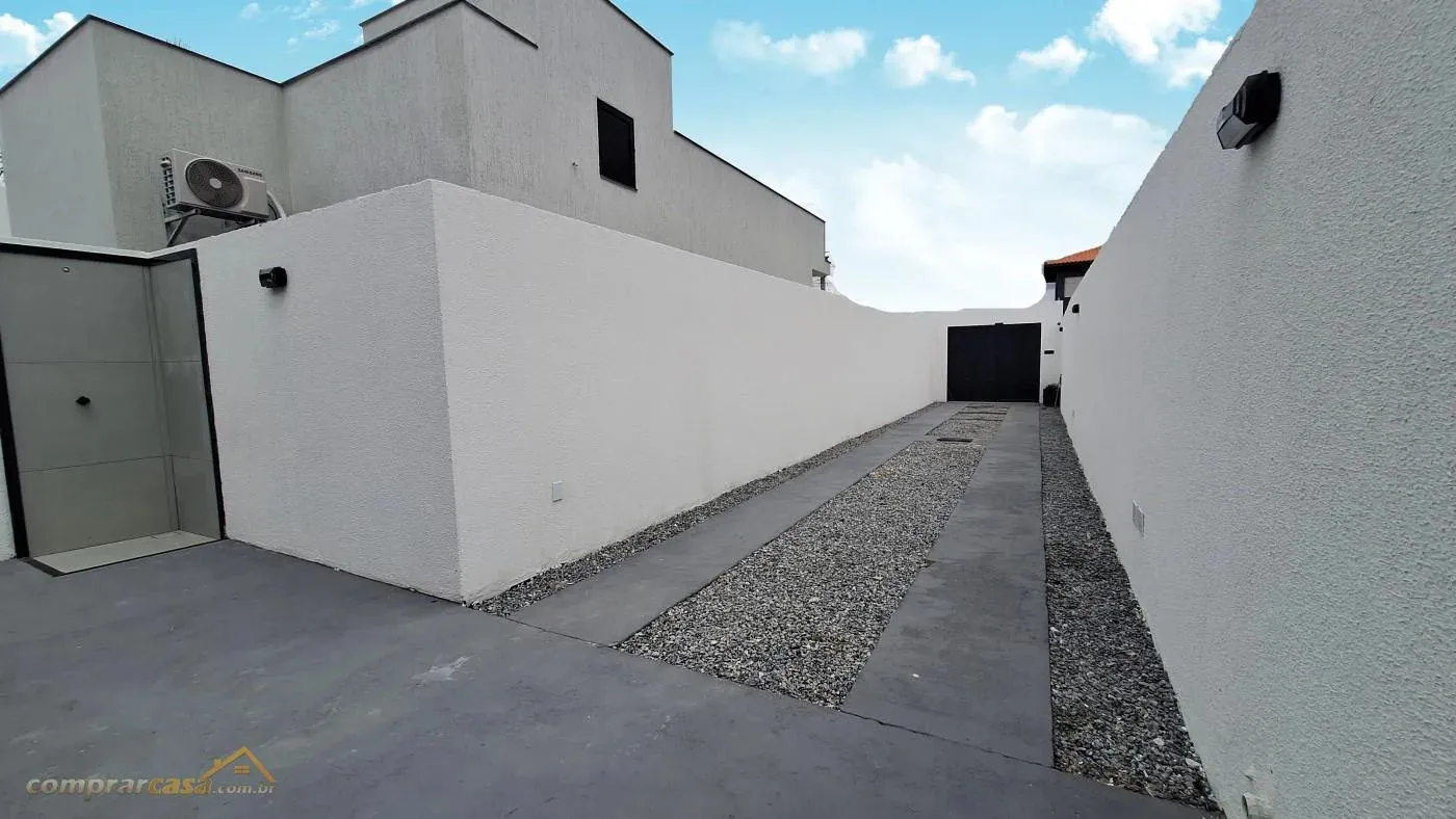 Imagem Casa para Venda em Cabo Frio / RJ no bairro Vila do Peró