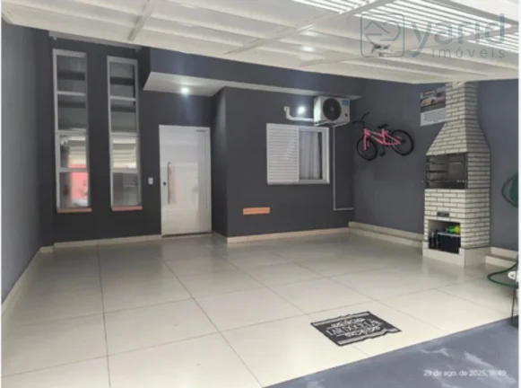 Imagem Imperdível oportunidade: Casa à venda em Jundiaí-SP, bairro Jardim Vale Verde, 2 quartos, 1 suíte, 1 sala, 1 banheiro, 2 vagas, 75m².