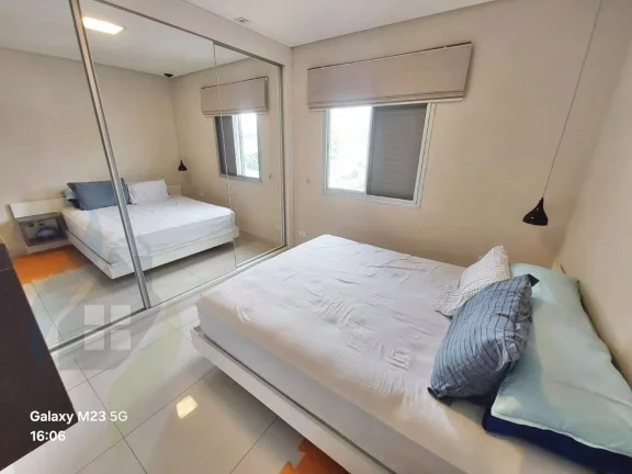 Imagem Apartamento Lindo, Reformado, 2 dorms, 1 banheiro, 1 vaga coberta