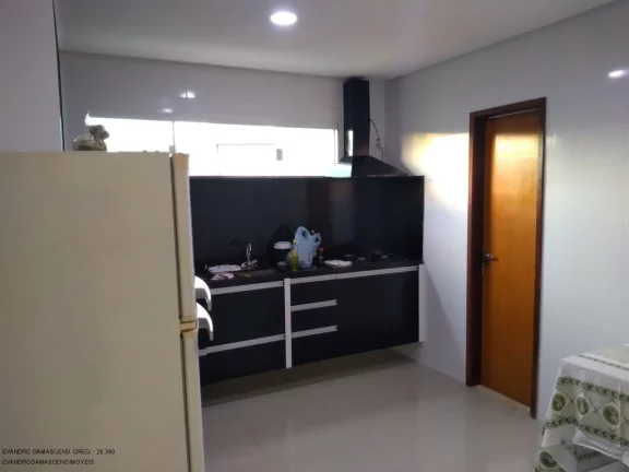 Imagem Casa em Condomínio de Luxo para Locação em Camaçari-BA, 3 Quartos, 3 Suítes, 2 Salas, 2 Banheiros, 4 Vagas, 280m².
