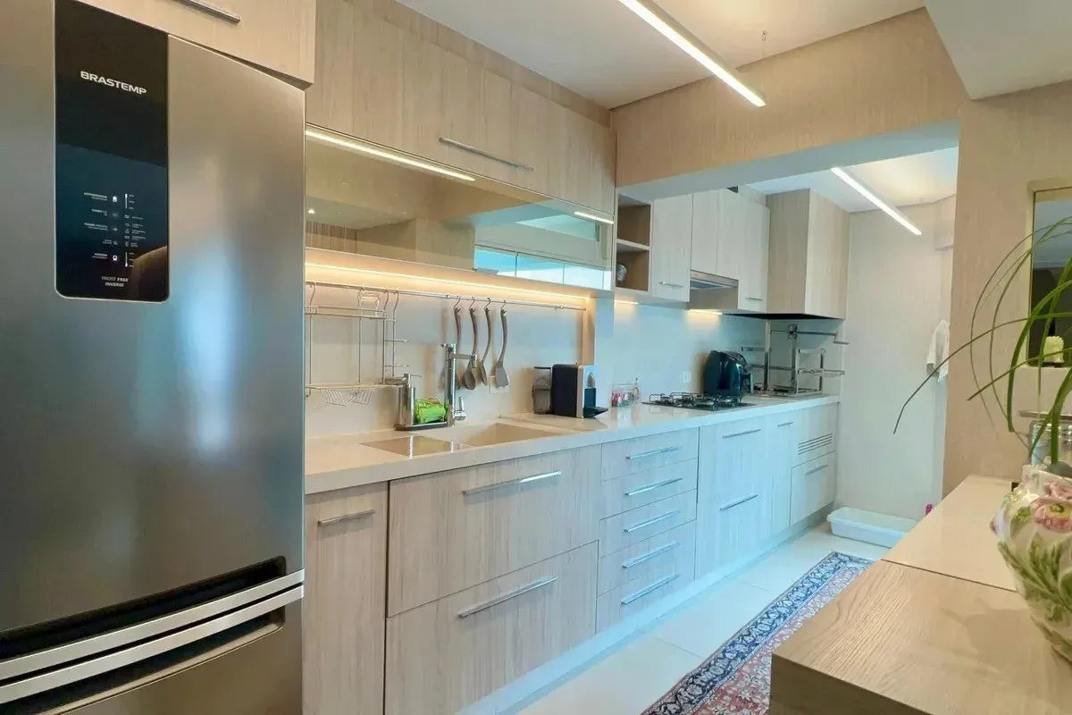 Imagem Apartamento para Venda em São Paulo, Pinheiros, 3 dormitórios, 1 suíte, 2 banheiros, 3 vagas