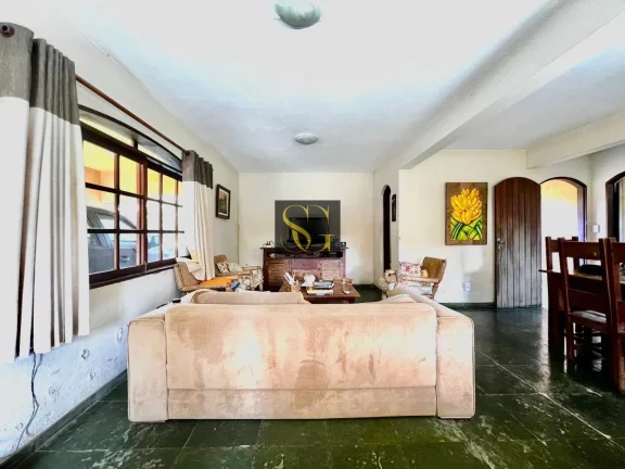 Imagem Casa para Venda em Teresópolis, Albuquerque, 3 dormitórios, 1 suíte, 2 banheiros, 3 vagas
