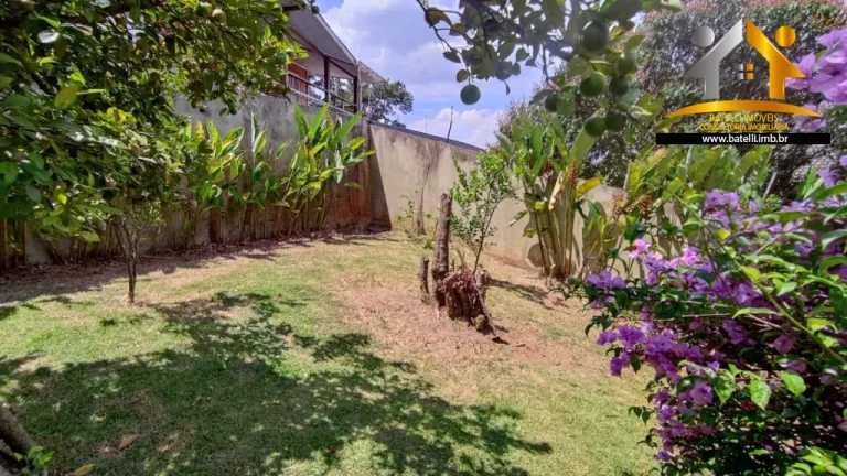 Imagem Casa a venda e locação no condomínio Chácara das Paineiras II na Granja Viana - Batelli Imóveis