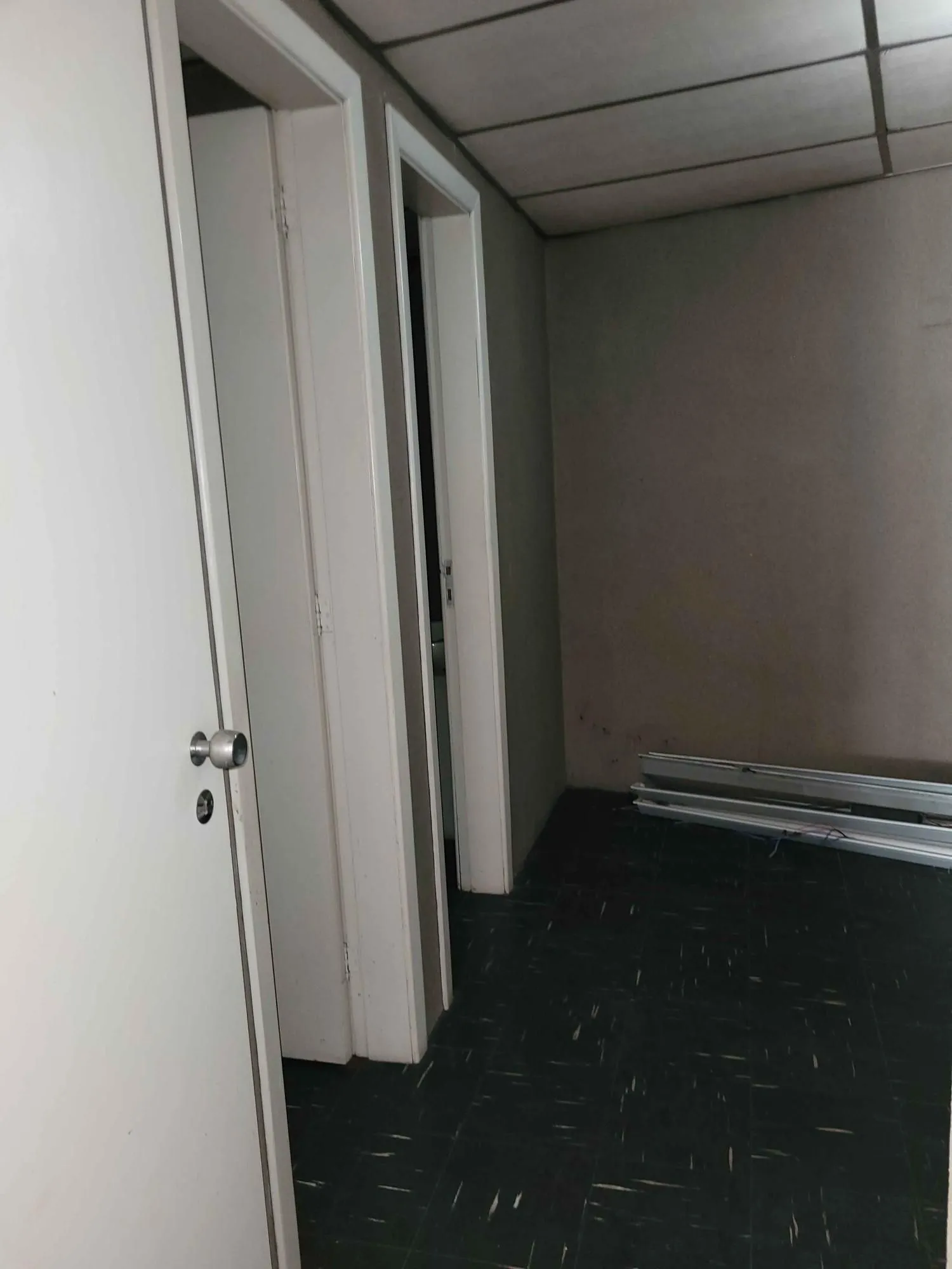 Imagem Conjunto de Salas Comerciais na barros cassal esquina Farrapos