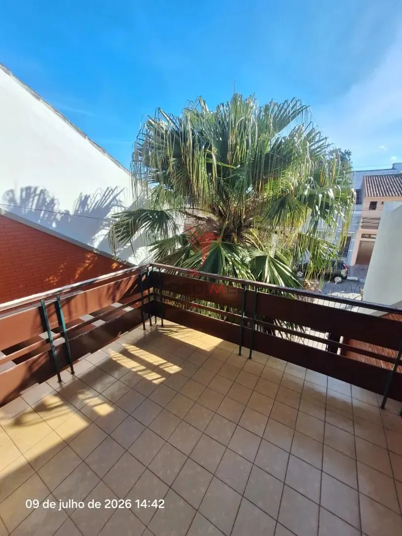 SOBRADO IMPERDIVEL, LOCALIZADO NA ZONA DO PORTO,em Pelotas ,PRONTO PARA MORAR