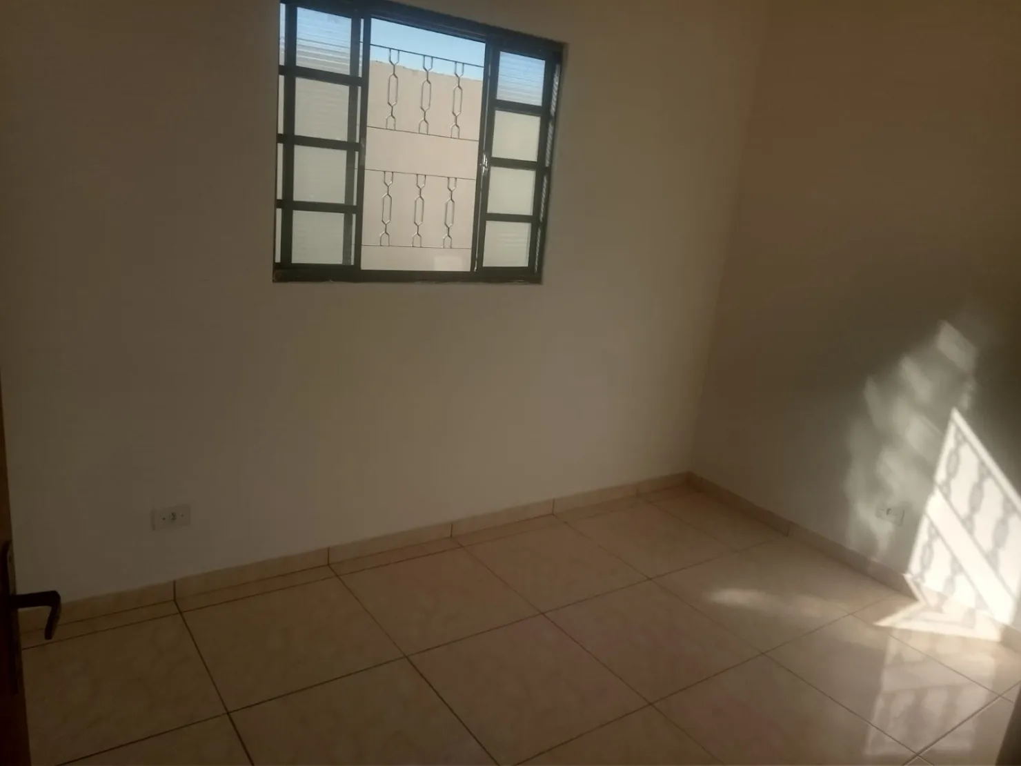 Imagem Casa à venda 2 Quartos, 1 Suite, 1 Vaga, 125M², Residencial e Comercial Portal dos Eucaliptos, Pindamonhangaba - SP