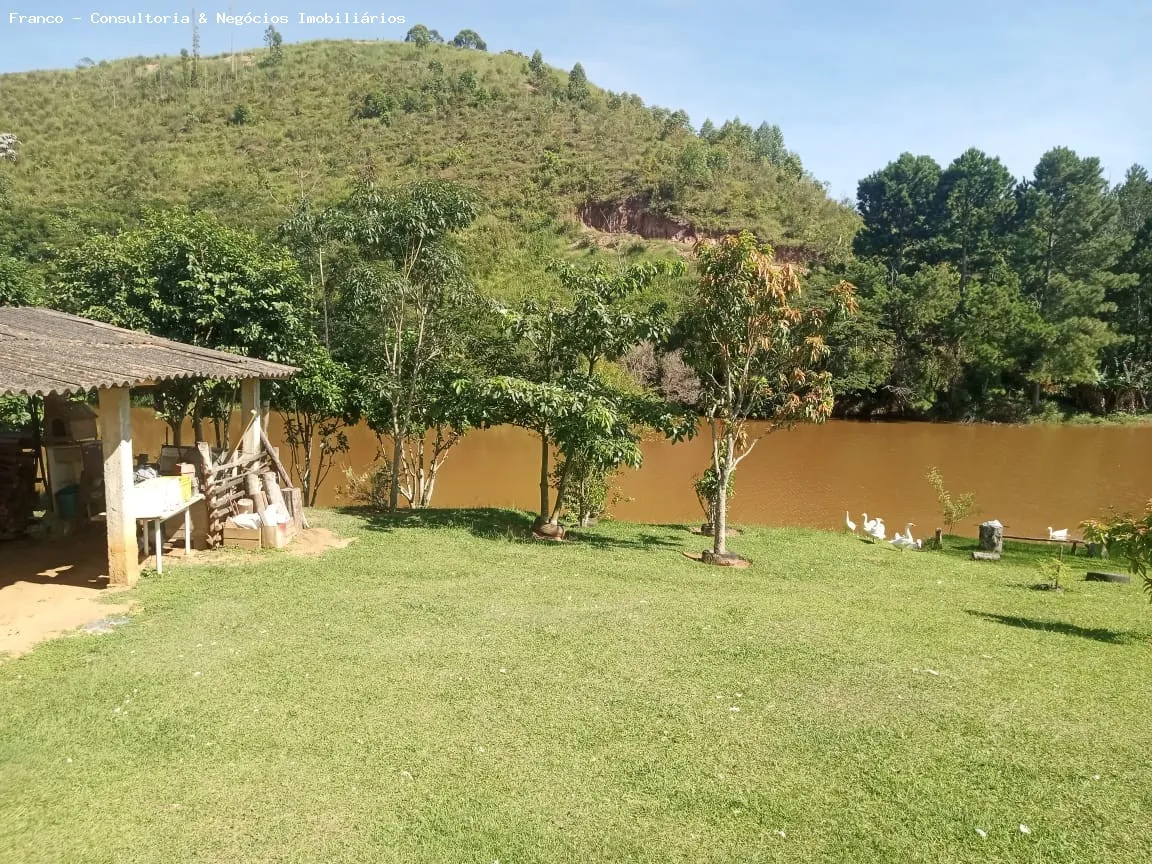 Imagem Sítio para Venda em Santa Isabel, Santa Isabel, 4 dormitórios, 2 suítes, 2 banheiros, 2 vagas