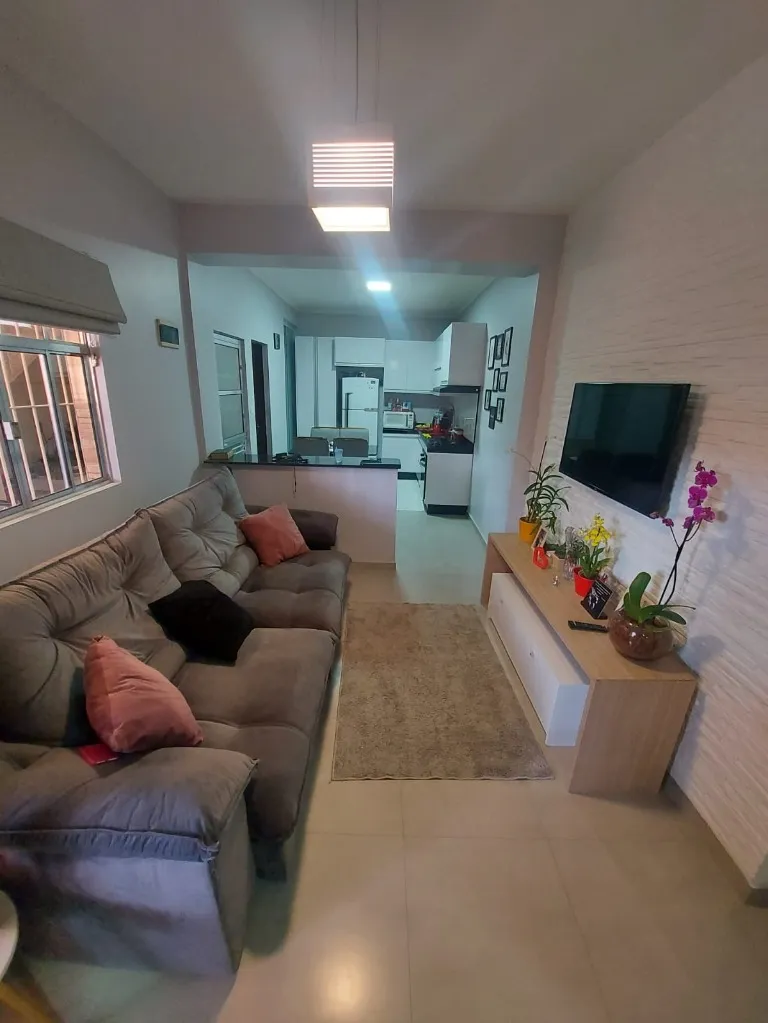 Imagem Imperdível casa à venda em Ribeirão Pires-SP, bairro Aliança: 4 quartos, 4 banheiros, 3 vagas, 335m² de área!