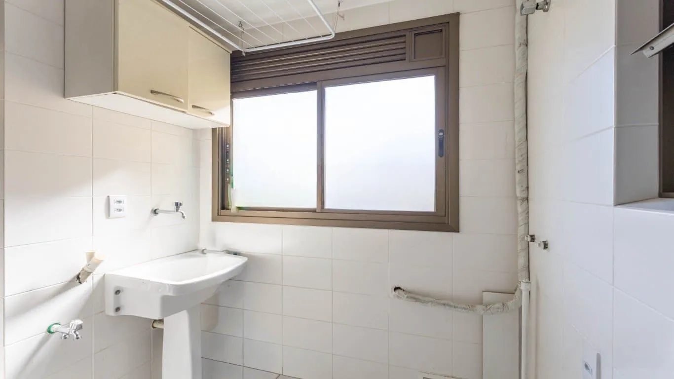 Imagem Apartamento de 2 dormitorios à venda em Passo da Areia, Porto Alegre.