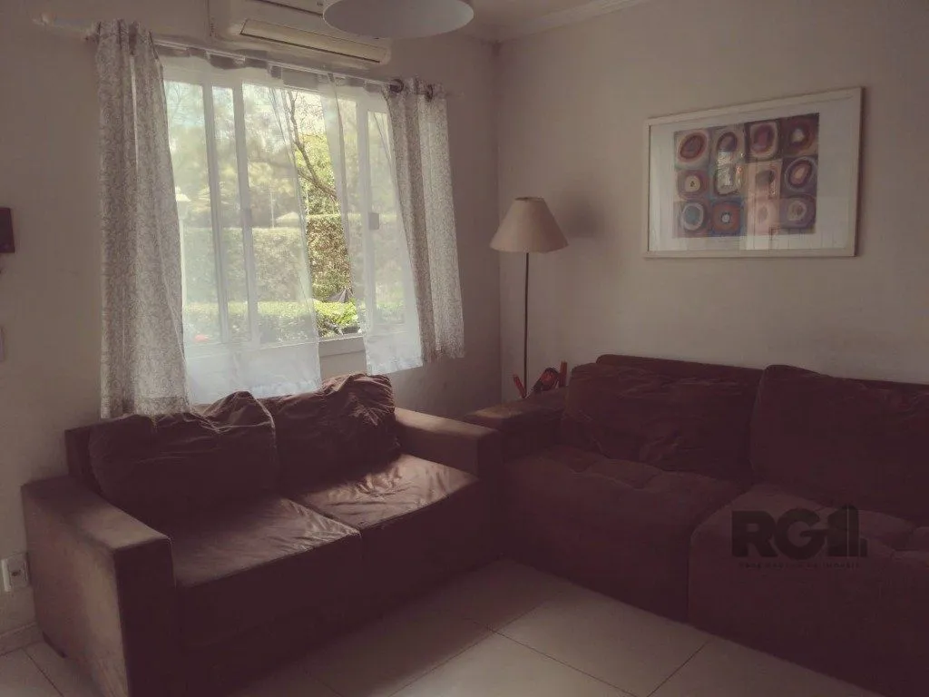Imagem Casa em condomínio no Sarandi de 2d vaga e infra