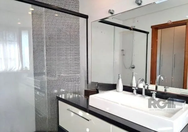 Imagem Casa em condomínio em Ipanema de 3 dormitórios e 2 vagas