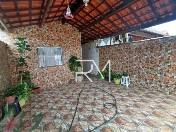 Foto do imóvel Casa com 2 dormitórios à venda, 76 m por R$ 260.000 - Balneário Itaguaí - Mongaguá/SP