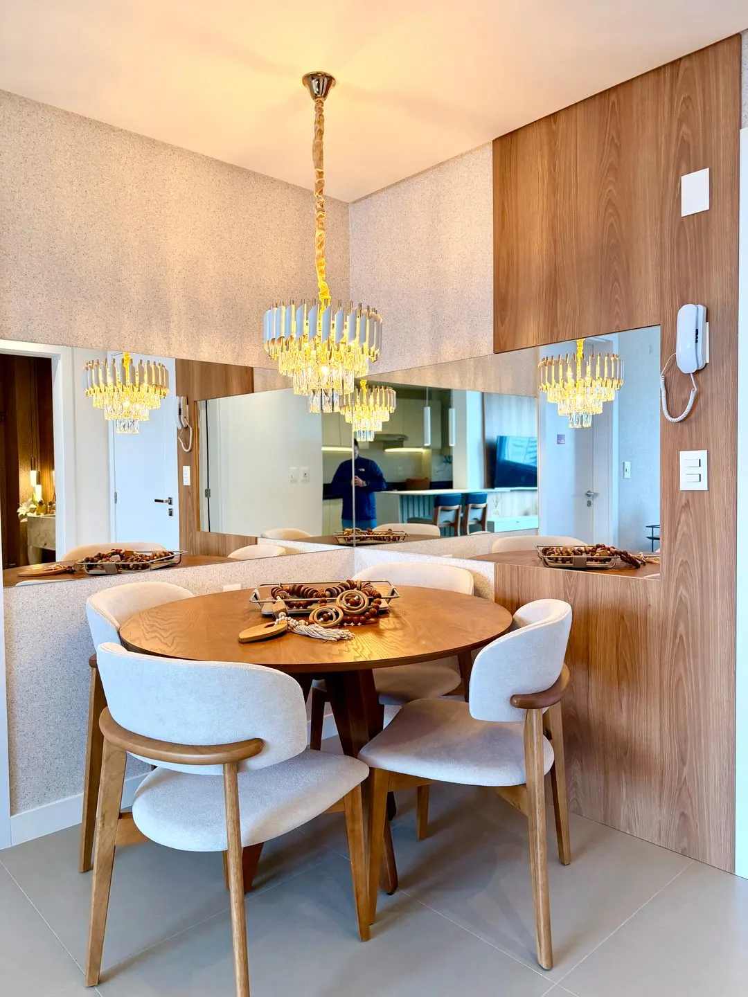 Imagem Apartamento à venda em Torres, Predial, com 1 quarto, 52m2