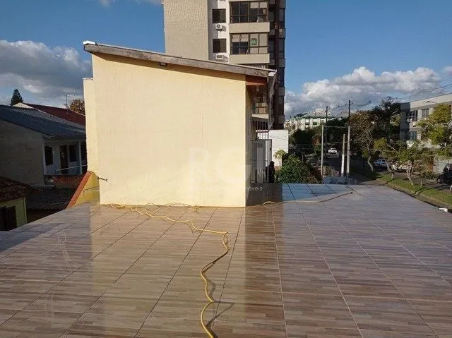 Imagem Casa para Venda - 200m², 4 dormitórios, 4 vagas - Passo da Areia