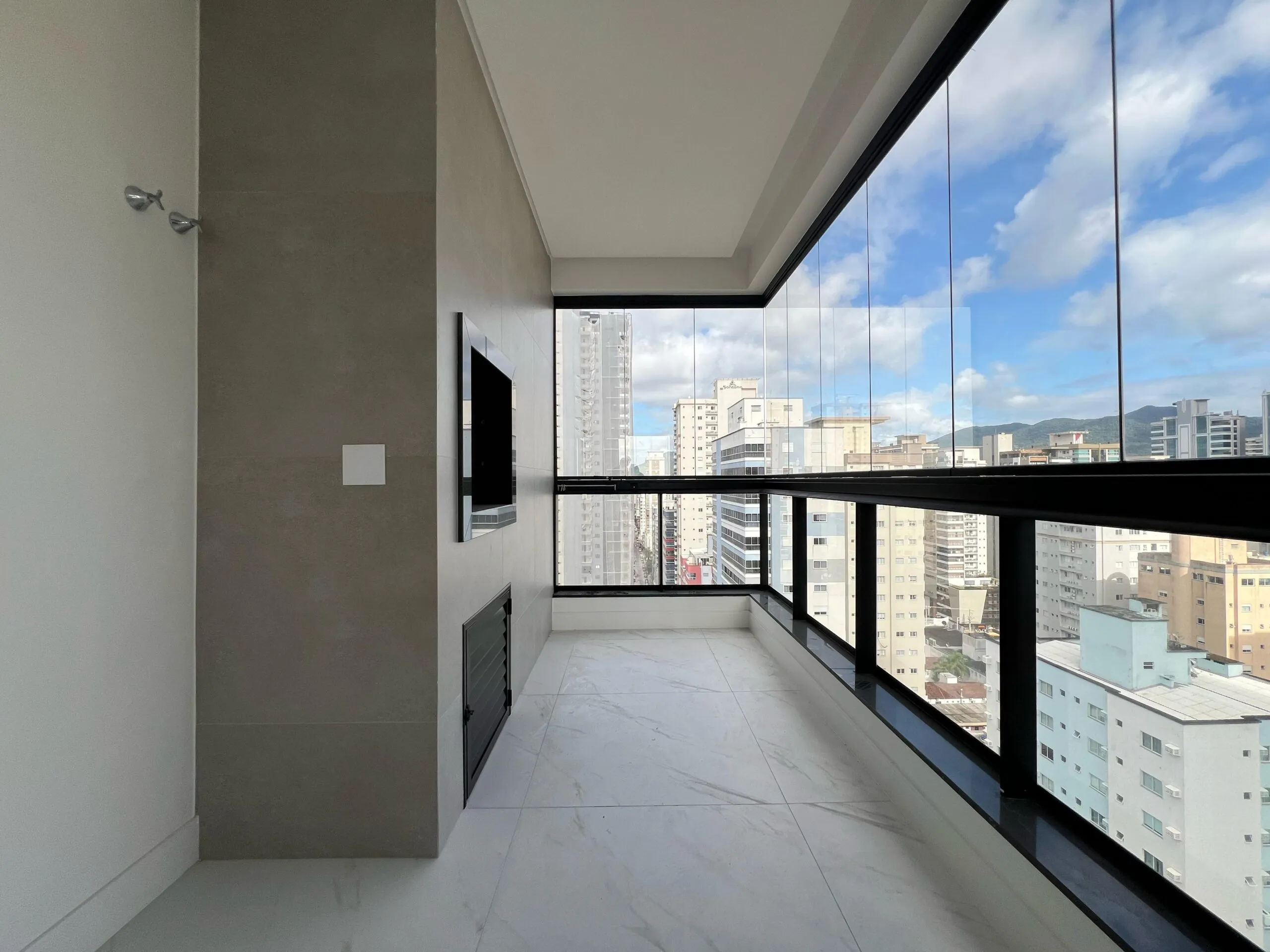 Imagem Apartamento com vista para o mar à venda com 129.31m2 por R$ 2.550.000,00