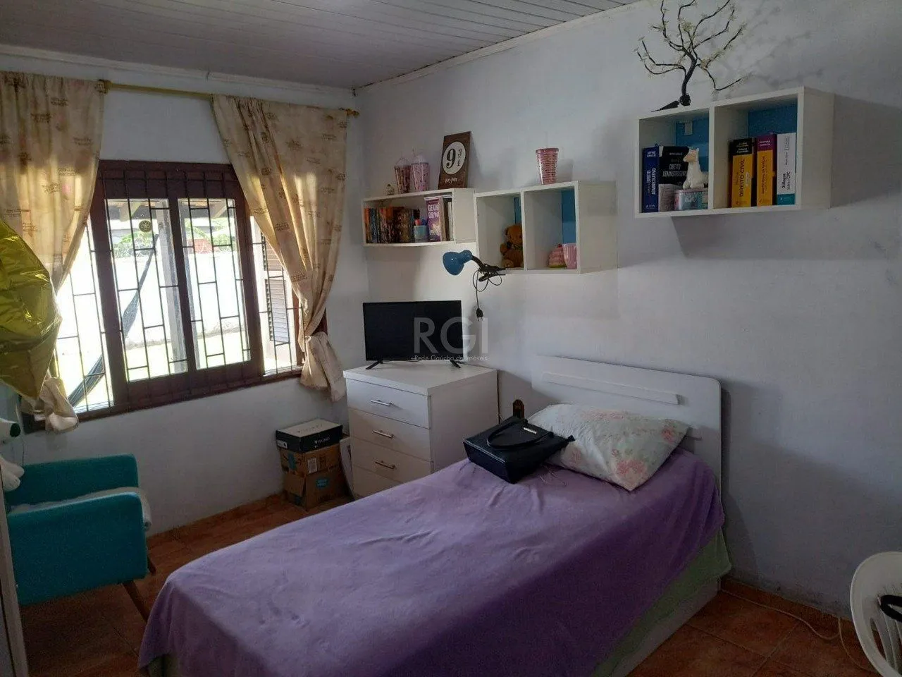 Imagem Casa 3 dormitórios, sendo 1 suite, 9 vagas - bairro Ponta Grossa Porto Alegre RS