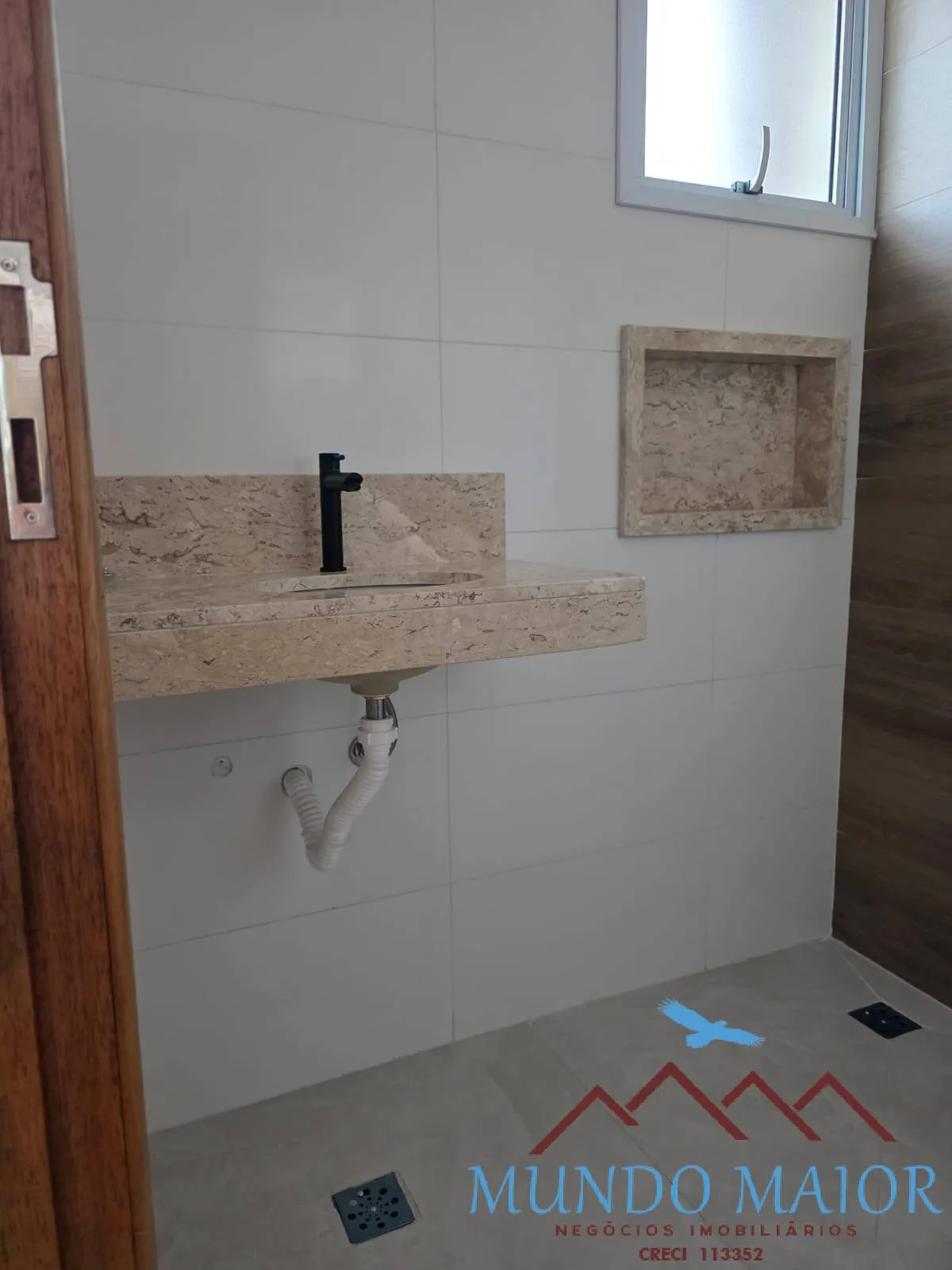 Imagem Sobrado 3 dorms-novo na Zona Norte com 3 vagas e quintal com churrasqueira