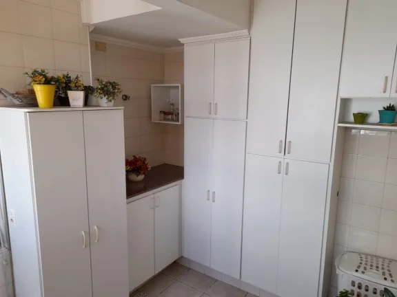 Imagem AP 2619 - Área Útil 137,50m² - 3 dormitórios com armários, sendo 1 suíte, sala para 2 ambiente...