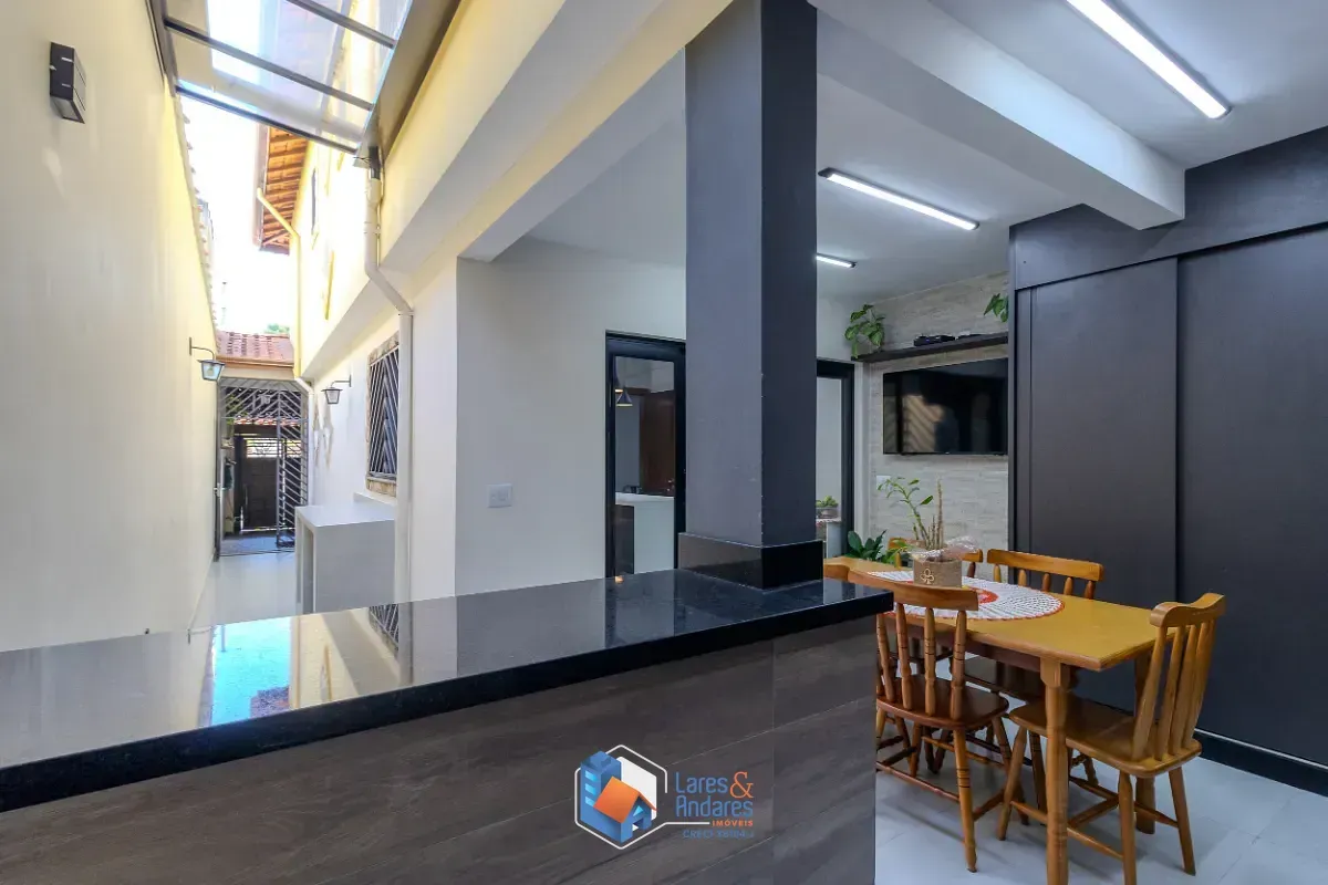 Imagem Sobrado para venda em Vila Nair com 3 quartos, sendo 1 suíte, 99m²