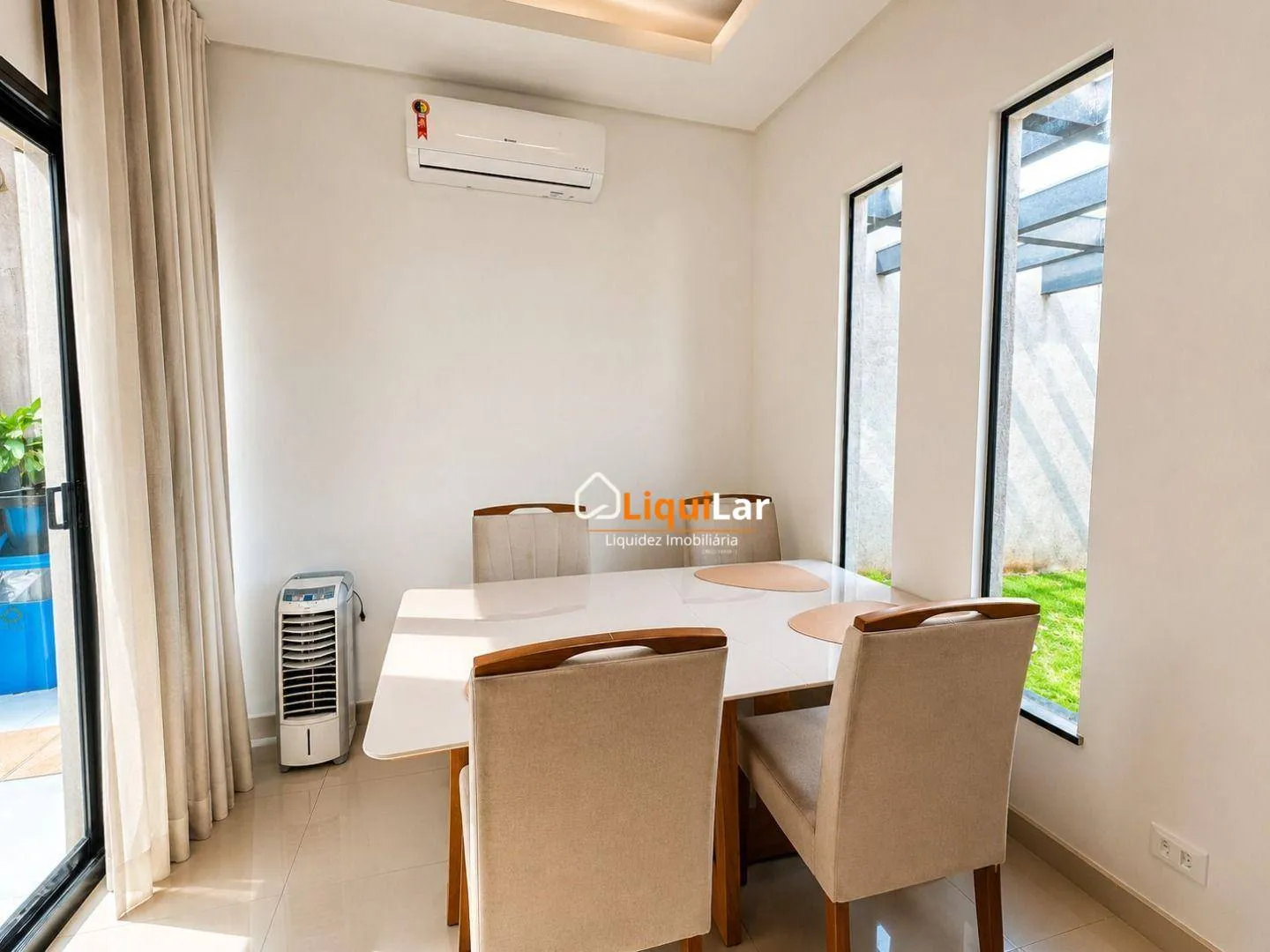 Imagem Casa à Venda Próxima à Lagoa Itatiaia com Suíte, Varanda Gourmet e Aceita Financiamento