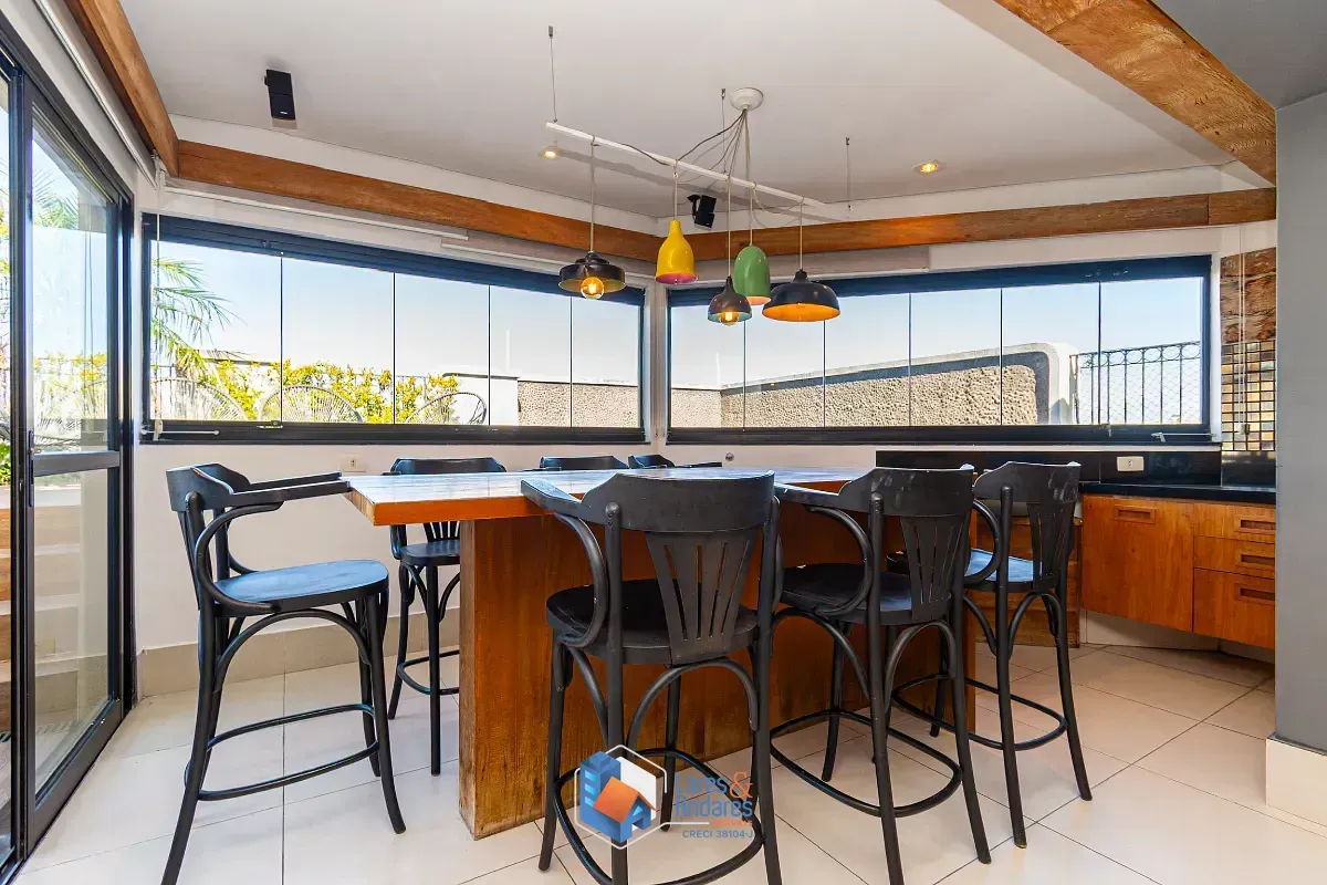 Imagem Cobertura para venda em Moema com 2 quartos, sendo 1 suíte, 183m²
