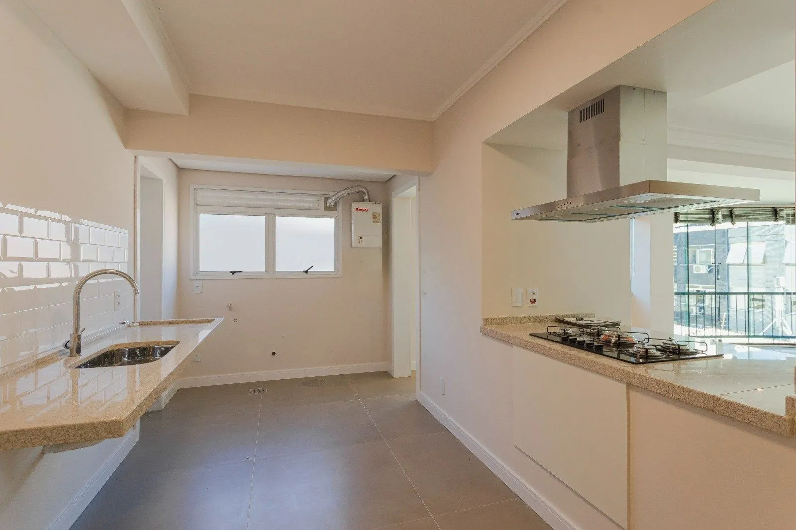 Imagem Apartamento 100% Reformado com 3 Dormitórios e Churrasqueira
