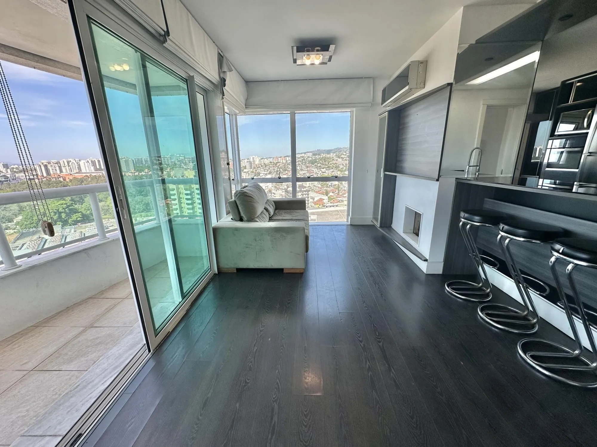 Imagem Apartamento 2 Dormitórios para comprar no Parigi Residence Bairro Três Figueiras